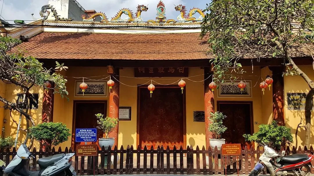Đền Bạch Mã 04