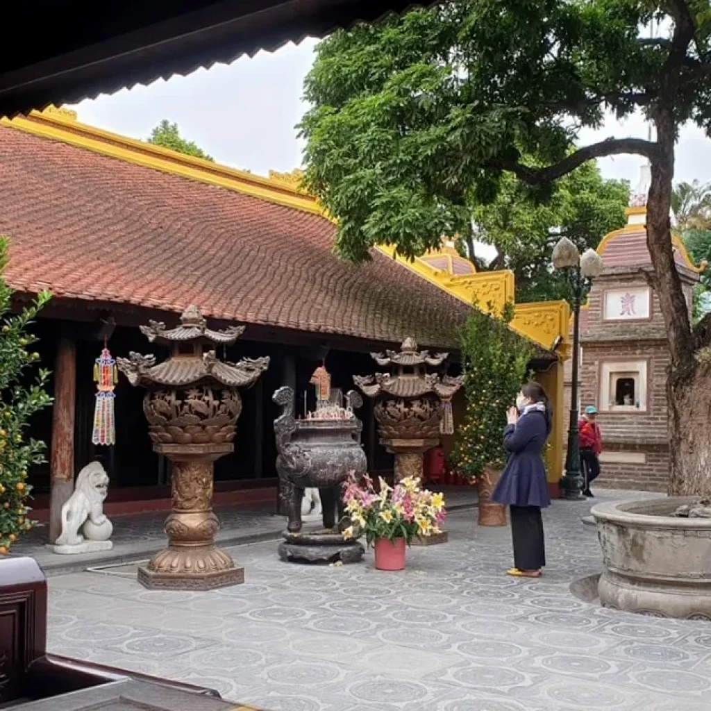 Chua Tran Quoc 032