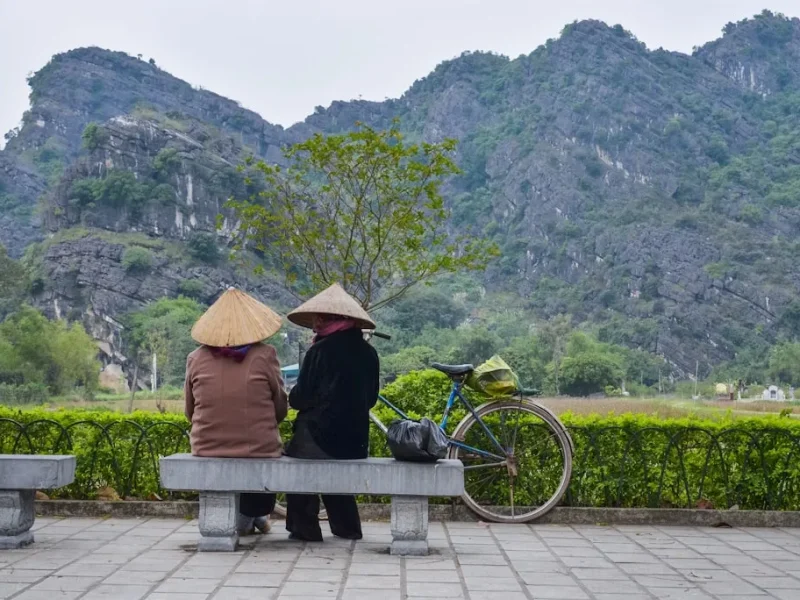 hanh trinh tim kiem binh yen qua thien inh trong phat giao