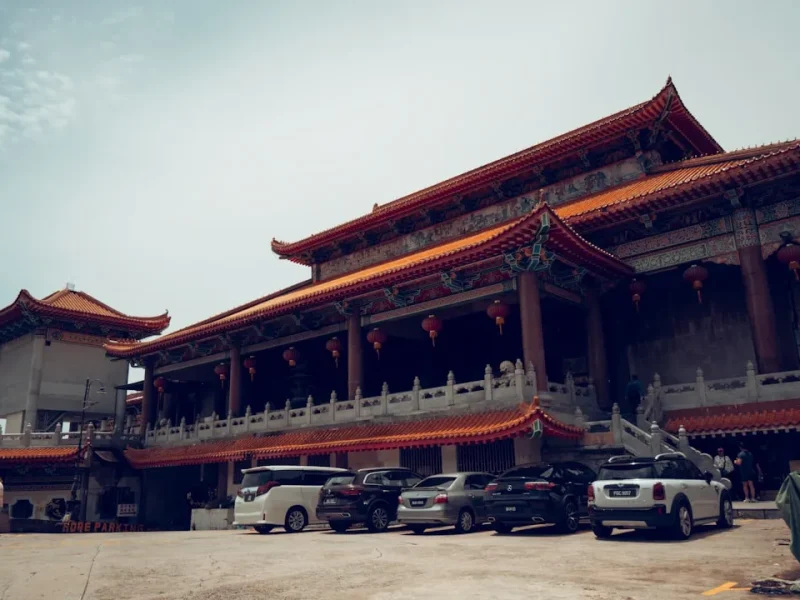 nhan qua va luat hap dan hai khai niem hay chi mot nguon goc