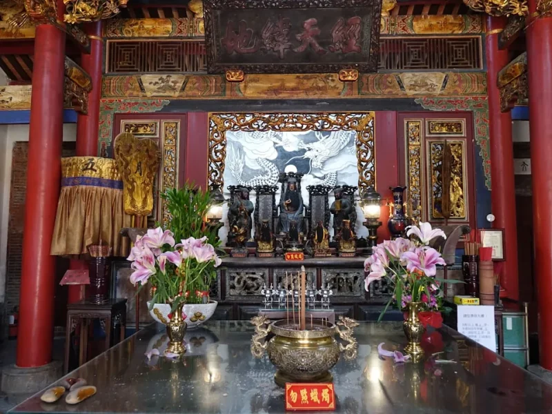 cach tim kiem su can bang giua tien bac va ao uc trong phat giao