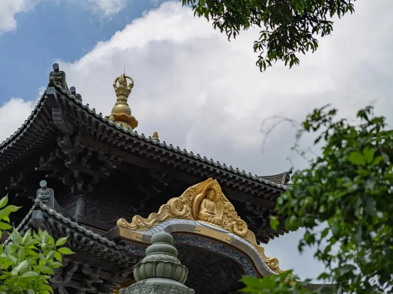 kham pha ban than qua lang kinh phat giao hanh trinh tu nhan thuc