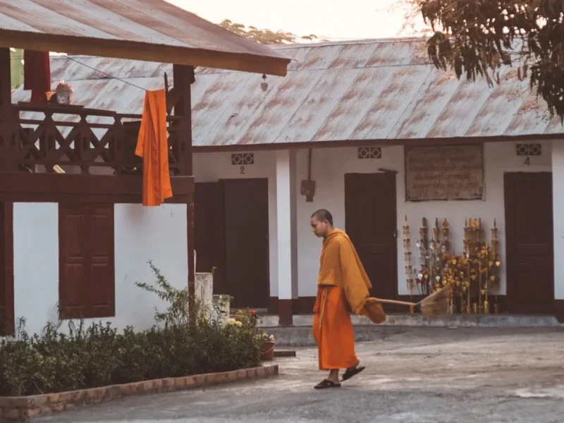 kham pha long biet on qua lang kinh phat giao
