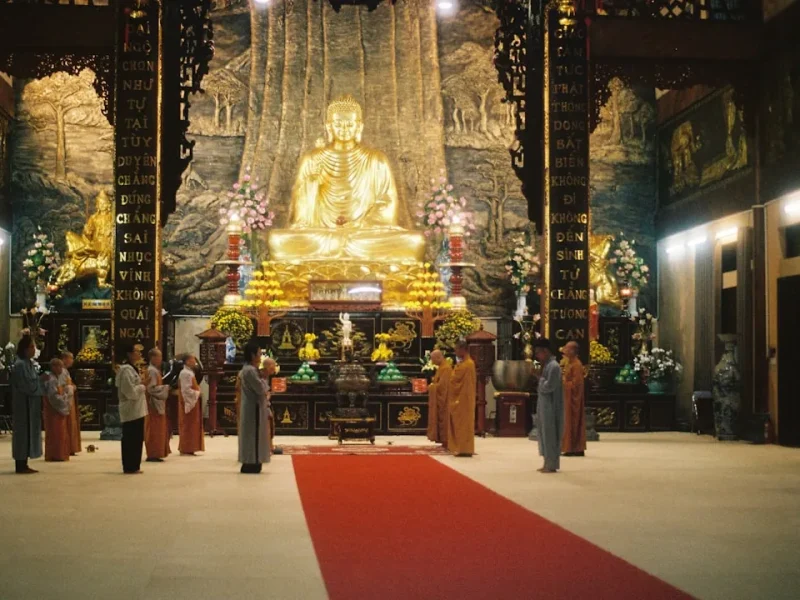 kham pha thien hoi tho nghe thuat tinh tam trong phat giao