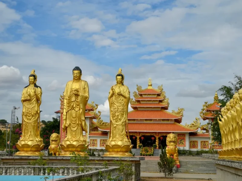 tung kinh hang ngay hanh trinh en an lac hay chi la thoi quen