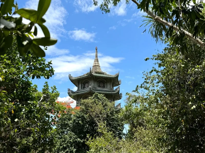 tim kiem y nghia cuoc song qua phat giao hanh trinh tam linh ben vung